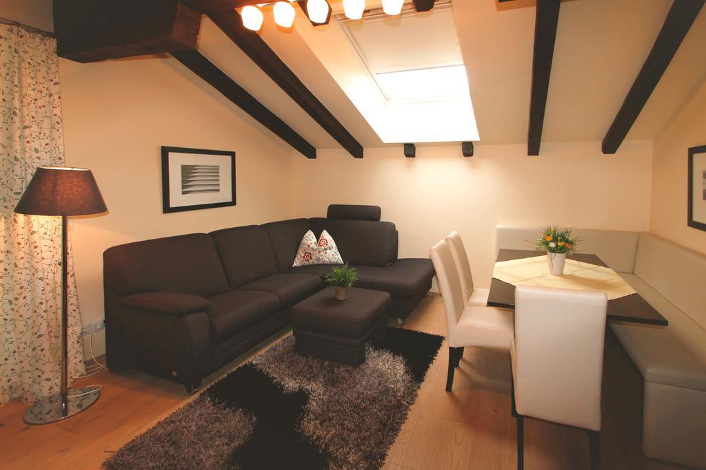 Alpenlandhaus Menardi Seefeld in Tirol Room photo